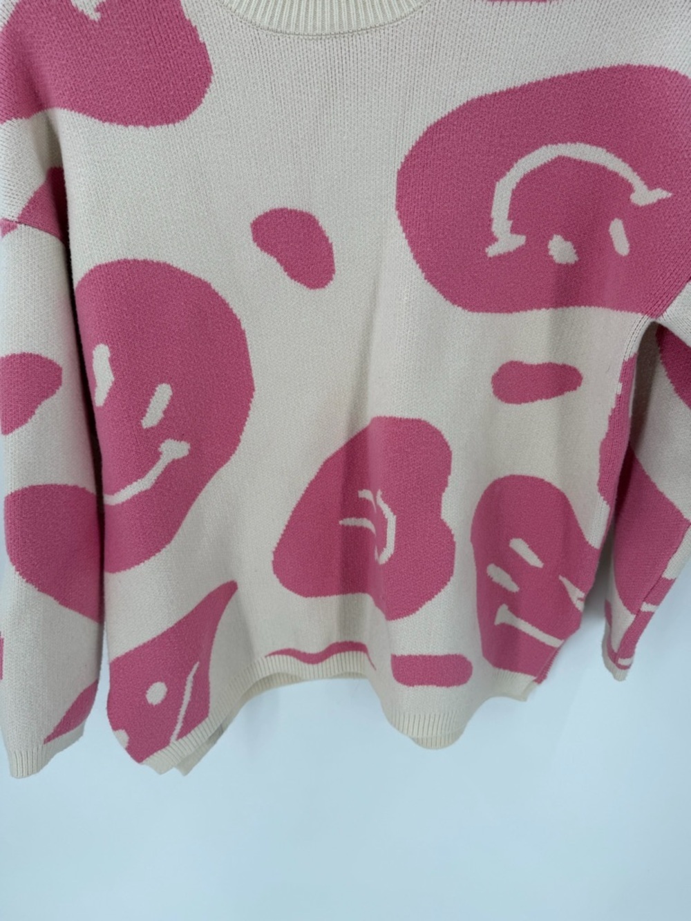 Anthropologie Moon & Madison Smiley Face Pullover Crewneck Novelty Comfy Sweater - Picture 5 of 8